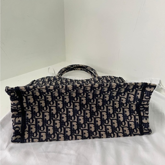 Dior book tote medium blue never used NO TRADES DONT ASK - Picture 6 of 10